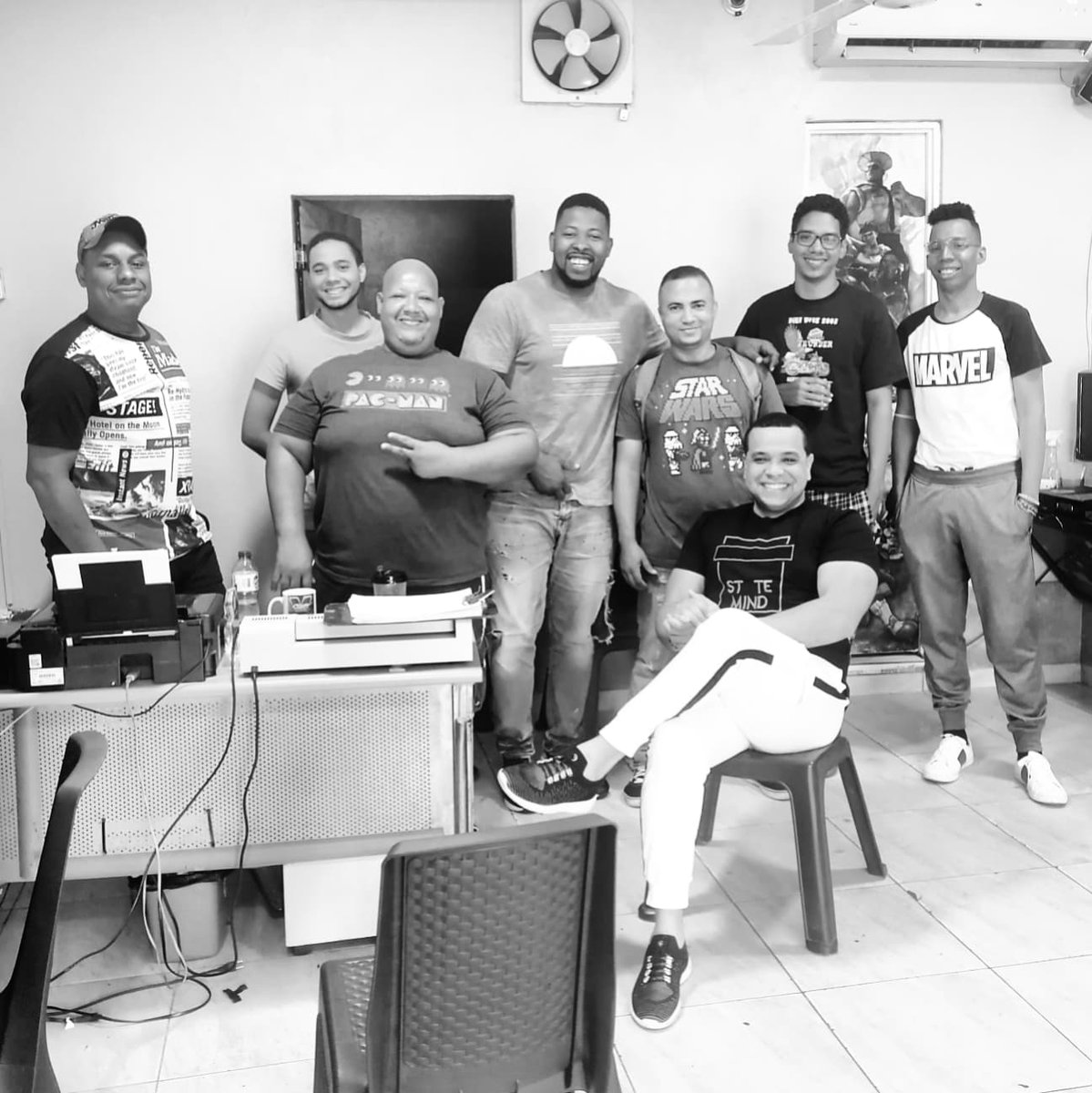 OttoDojo's tweet photo. En la #Atalaya del #OttoDojo #GameCenter nos juntamos como familia, por lo que le deseamos a todos los gamers y relacionados a los videojuegos una feliz Navidad.

#OttoDojoGameCenter #OttoDojoLeague #Crhistmas  #Christmas2021 #GamersUnite #LaAtalayadelDojo #Videogame #figthers https://t.co/WNN3jKqLMg