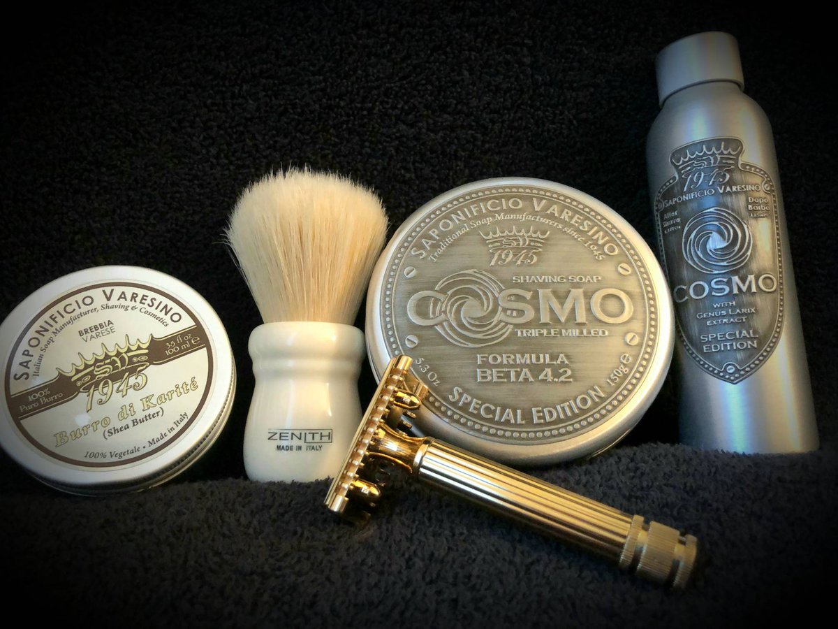 BadgerandBlade's tweet photo. Tell us why you live for the aggressive.😁
https://t.co/bN8Cpsx3hU
#razors #badgerandblade @Sap_Varesino
#fatip #shaveculture #shavelikeaman #wetshaveloyalists #wetshave #shaving #classicshave #classicshaving https://t.co/CFO4U8vBom
