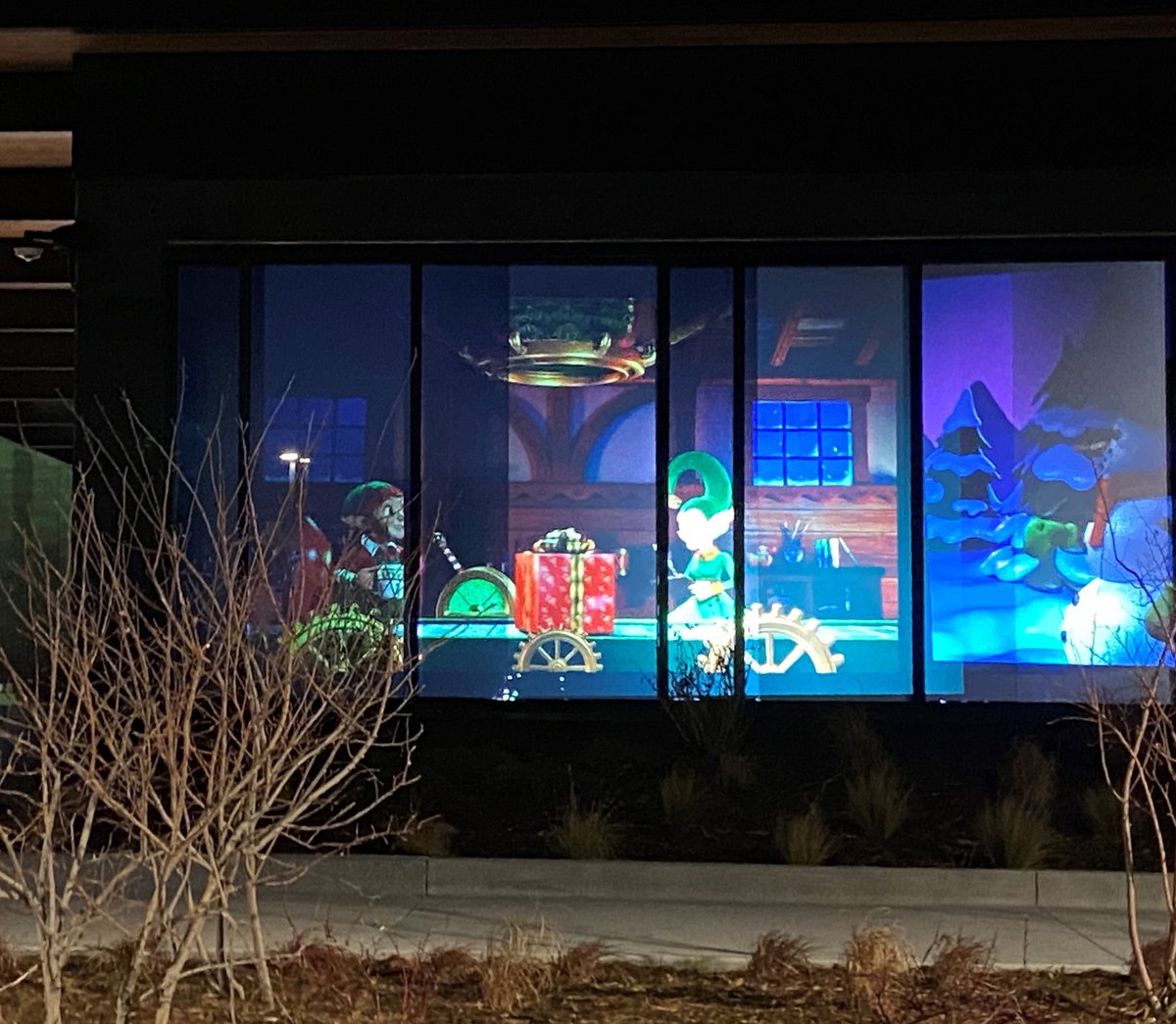 bluefcu's tweet photo. If you are out and about in Cheyenne looking at Christmas lights tonight, be sure to stop by our World Headquarters. We have lots of lights and a fun window display set up for you and your family to enjoy!
#blueisbest #blueit https://t.co/SR5ySUpp5M