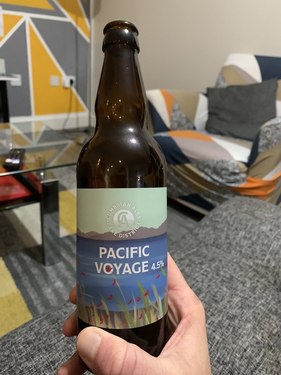 elliotinburgh's tweet photo. Worth the stop at tebay services as picked one of these up from @loweswatergold. Very tasty. Might need to pickup some more in return journey. Defo has more punch than the 4.5% suggests! https://t.co/cne6I6fRDJ