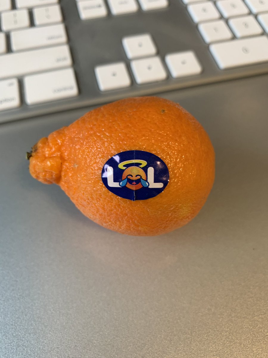 dvcomedy's tweet photo. I hope they only put the L😂L sticker on oranges that meet strict L😂L guidelines like this hilarious orange. https://t.co/ajZEVv5kU0