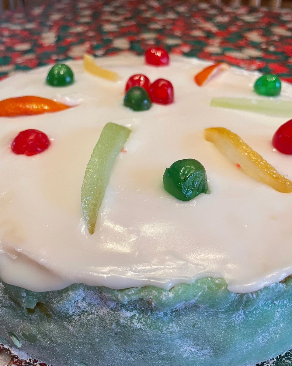 MaraWriterBlog's tweet photo. The Cassata is complete!
Merry Christmas, dear friends!
Buon Natale, cari amici!
#Christmas #Natale #fdbloggers #foodies #foodiechats https://t.co/M5wsBwNuke