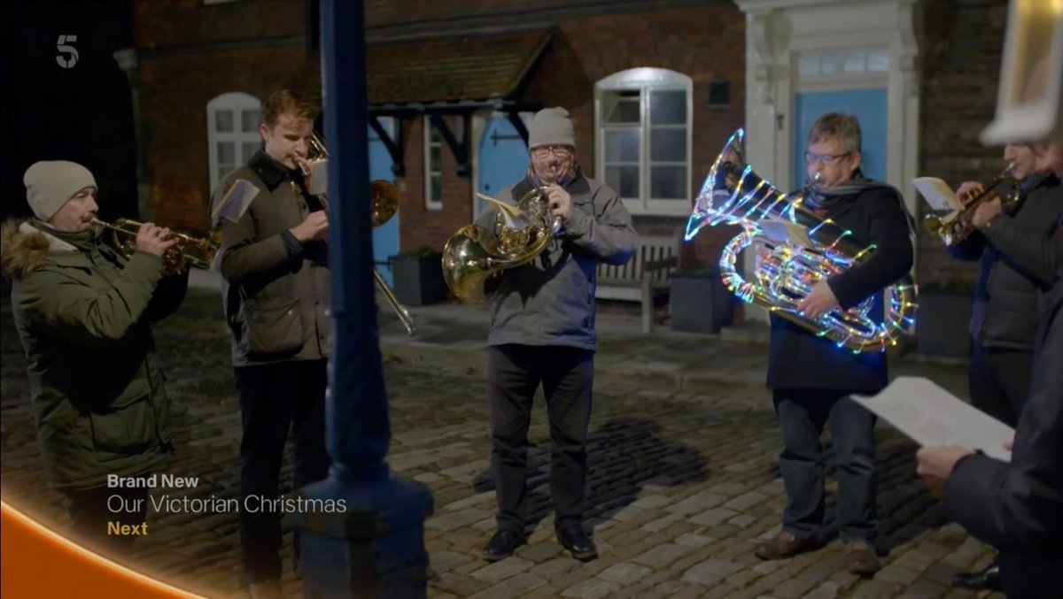 Merry Christmas everyone, wherever you may be, at least we escaped from the Tower of London 🎄🍷