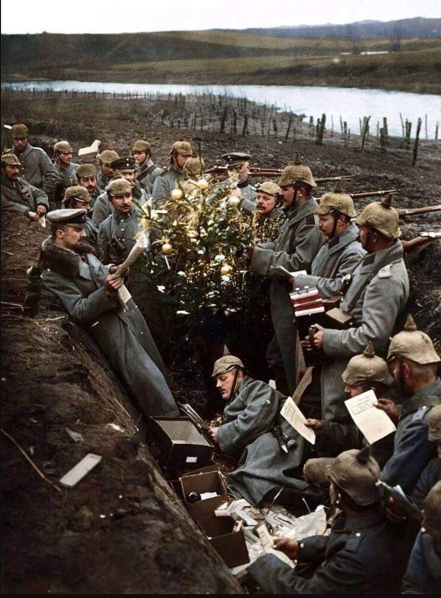 Christmas in the trenches for the WWI.

(Colorized)

#archaeohistories