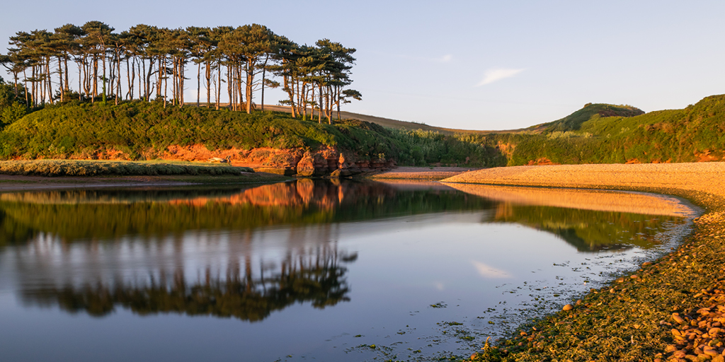 Uncover a city with countryside charm 🌿

Explore the wide-open spaces of South Devon in 𝟚𝟘𝟚𝟚, with miles of coastline and rugged moorland waiting to be explored. 

Did we mention there’s 10% off all 2022 breaks until 31st January?👀

devonhotel.co.uk/offers/early-b…