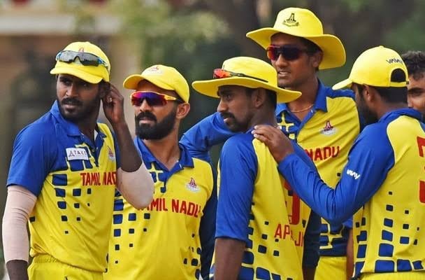 ChennaiIPL's tweet photo. Another Yellove finale to round up the year!😍💛 #WhistlePodu for TN team! 🥳

👀➡️ https://t.co/ZwQWr3uhvN

#VijayHazareTrophy2021 https://t.co/Lpk7c3vpsn