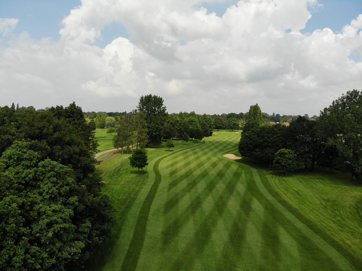 Letchworthgreen's tweet photo. Merry Christmas to all members and staff @letchworth_golf. It’s been an unbelievable year with more improvements to the course. More coming next year. Thanks to all my staff for their hard work this year. Have a good Christmas and a happy new year. https://t.co/2hfyMXcLQ6