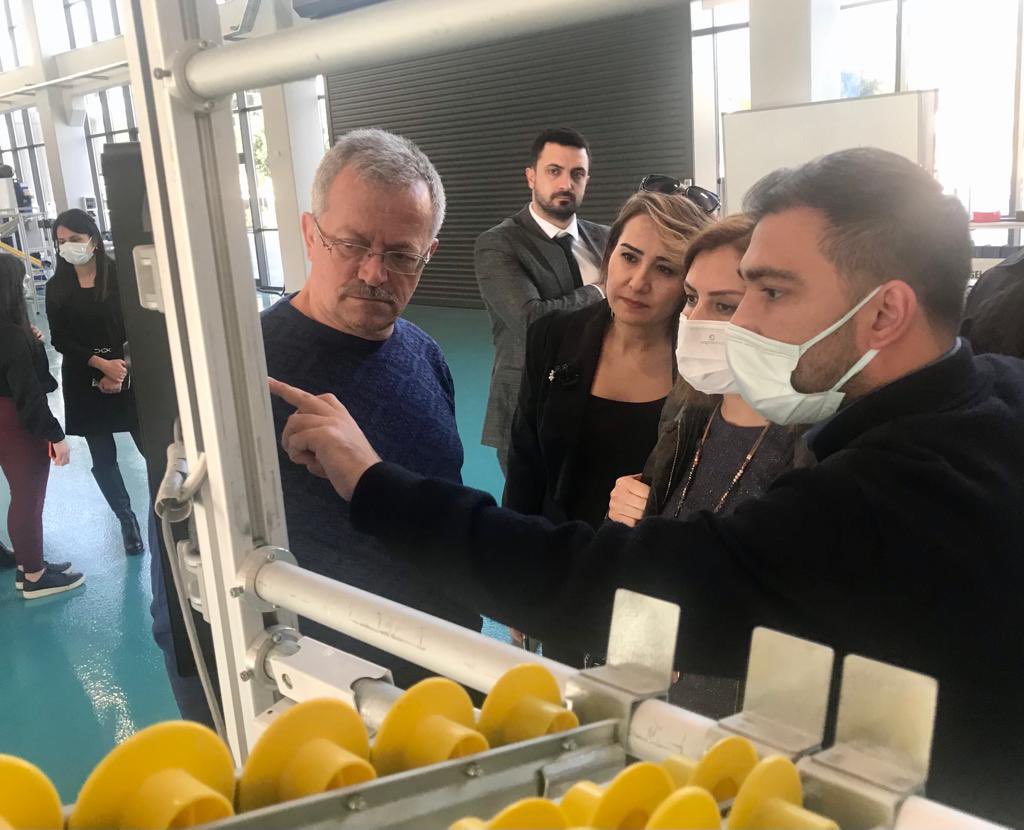 YDDMmersin's tweet photo. Yenilikçi Mühendisler Grubuna,  Mersin Model Fabrika ve Yenilik Merkezimizi ziyaretlerinden dolayı teşekkür ederiz. @yenilikmersin #modelfabrika #mersinmodelfabrika #modelfactory #yalinuretim #leanmanufacturing #innovation #inovasyon https://t.co/wnu1eJwzts