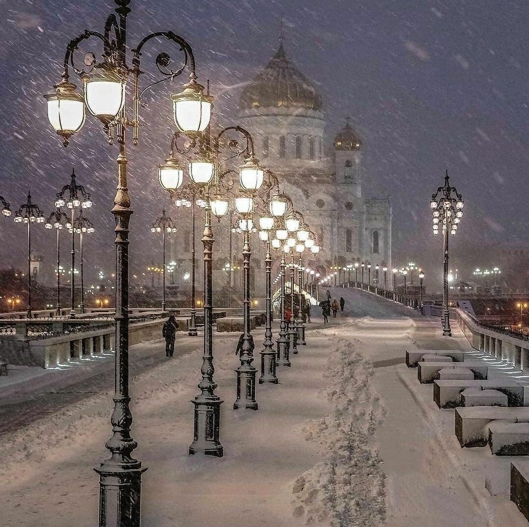 lavieestbelIe's tweet photo. Dreaming of winter in Moscow <3 https://t.co/6sE3eF8i4l
