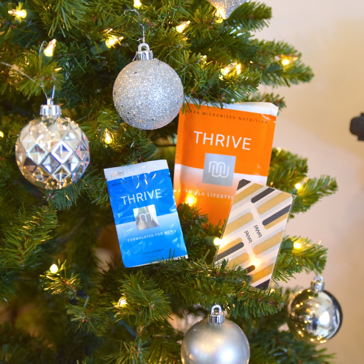 thrive_bylevel's tweet image. I’m only a morning person on December 25 - said no THRIVER ever 👏🎄