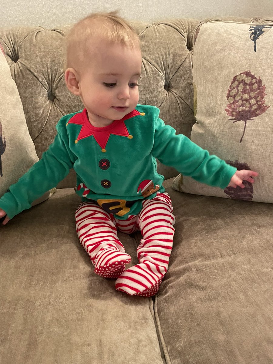 Amy27790's tweet photo. Merry Christmas from my gorgeous gorgeous angel 💙💙💙💙 https://t.co/Hi0jXWSiZN