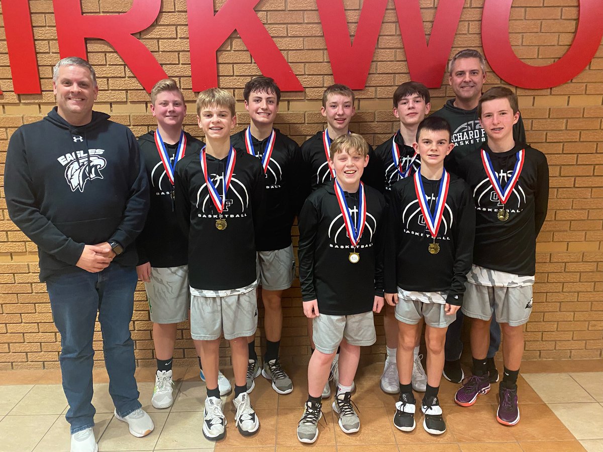 dbex2's tweet photo. 2021 CNR Jingle Jam 8th Grade A Division Champs, Orchard Farm Eagles! Great week boys!!#ofarmpride #farmbuilt https://t.co/Wk6dZOmEd1