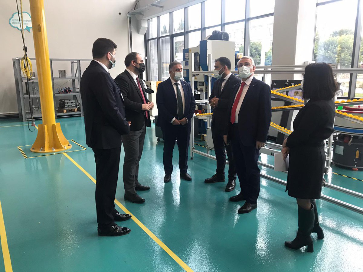 YDDMmersin's tweet photo. Mersin Model Fabrika ve Yenilik Merkezi olarak, yerli ve milli savunma havacılık ve uzay sanayicilerini bir araya getiren en etkin kümelenme olan Saha İstanbul- Savunma Havacılık ve Uzay Kümelenmesi Temsilcilerini ağırladık. https://t.co/qriOwbXWEZ