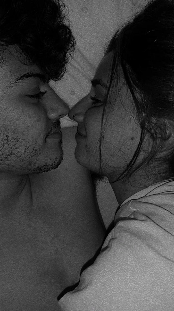 fraaaan_002's tweet photo. me siento muy afortunado de haberte encontrado, tan parecida a mi, que me cuides tan bien, que me hagas tan feliz y sobre todo que me quieres bien y como tú lo haces, no solo eres mi novia también eres mi amiga y quiero seguir compartiendo muchos momentos contigo.
te quiero🤍 https://t.co/sMaA1M2SAm