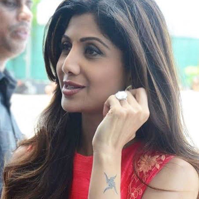 BeAttractive_'s tweet photo. Check out how these Bollywood stars reflect their style by their tattoos!

#Bollywood #tattoo https://t.co/2oNVjTl42N
