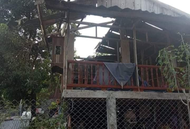mamichel15's tweet photo. The houses of people from Mae Htaw Thale, Phlu Gyi, Htee Mae War Khi and Rathe Gu villages in Lay Kay Kaw area, which were destroyed by terrorists fired heavy artillery with jets last night.
#CrimesAgainstHumanity #Dec24Coup #NoFlyZoneInMyanmar
#WhatsHappeningInMyanmar https://t.co/OMAMZCTo30