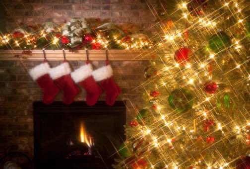 scribblersinked's tweet photo. 12/24/21- Daily Prompt:

Write your version or your character's version using this well known opening: It was the night before Christmas and all through the house...
#scribblersink #imagine #writeastory #wakingthewritingbrain #writingprompt #WritingCommunity #write #create https://t.co/KeHda7Tocj