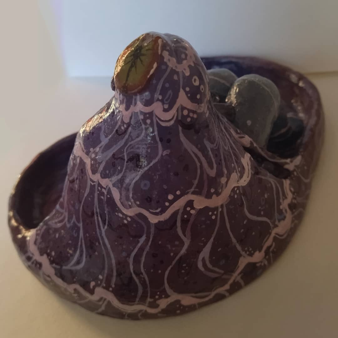 sun_perfume's tweet photo. A jewelry plate that I will also put up for sale
Any words are superfluous, she is just a beauty, the efforts spent on her were clearly not in vain

#jewerlyplate #decorativeplate #plate #clay #decor #decoration #jewerly #jewelrystorage #storage #глина #тарелка #декор #бижутерия https://t.co/g4YSUpdurU
