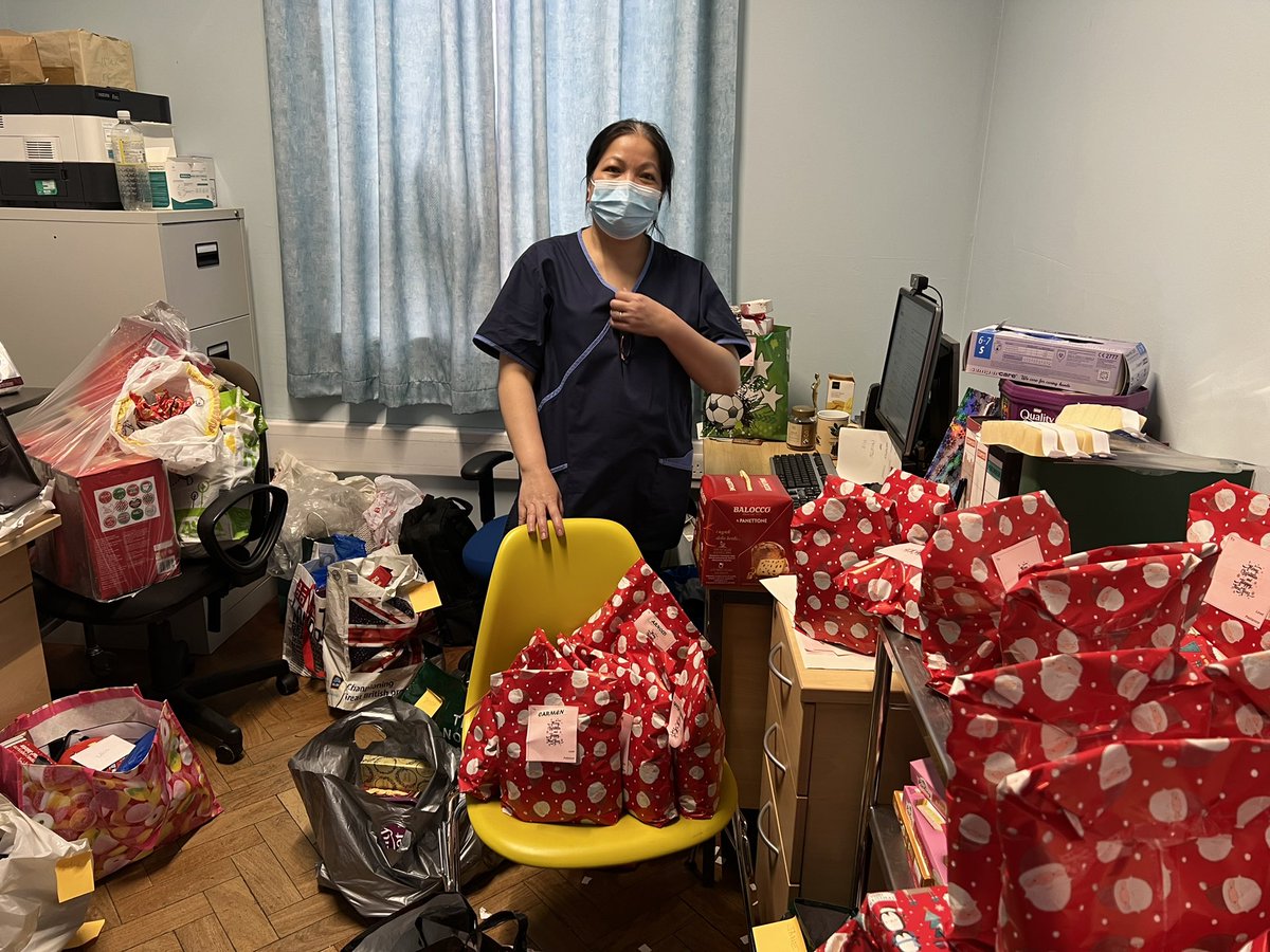 Saurabh Chaudhri (@drschaudhri) on Twitter photo Sister Grace amongst a mountain of gifts for (and from!) our dialysis patients. A great example of Christmas spirit whilst organising COVID dialysis response. Hats off to the team <a href="/DrGavinDreyer/">Gavin Dreyer</a> <a href="/TheScottishNep1/">Suzanne Forbes</a> <a href="/RRajakariar/">ravi rajakariar</a> @WhippsCrossHosp <a href="/NHSBartsHealth/">Barts Health</a> Sister Grace amongst a mountain of gifts for (and from!) our dialysis patients. A great example of Christmas spirit whilst organising COVID dialysis response. Hats off to the team <a href="/DrGavinDreyer/">Gavin Dreyer</a> <a href="/TheScottishNep1/">Suzanne Forbes</a> <a href="/RRajakariar/">ravi rajakariar</a> @WhippsCrossHosp <a href="/NHSBartsHealth/">Barts Health</a>