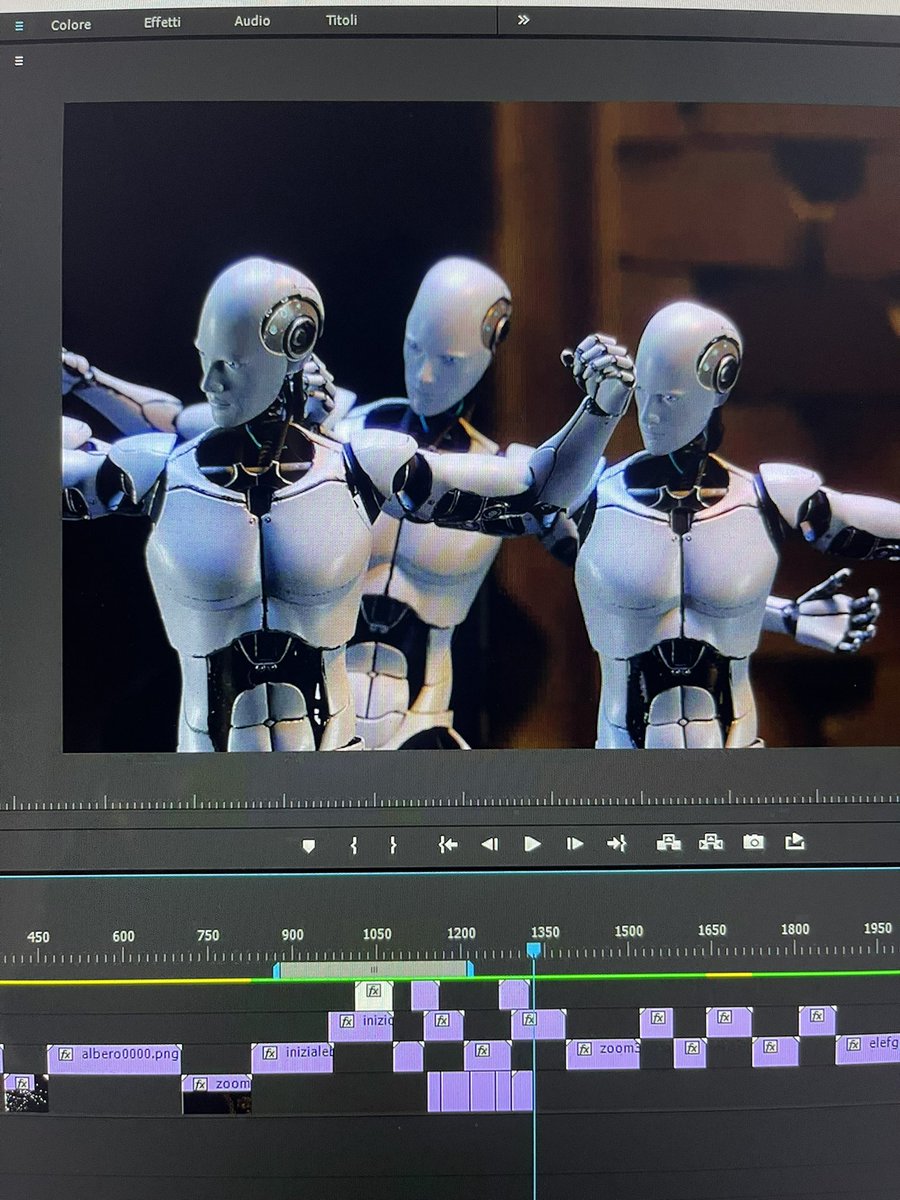 GloschiavoX's tweet image. Happy Holidays everyone! Still finding time to work a little bit on my new project. #technogenesis