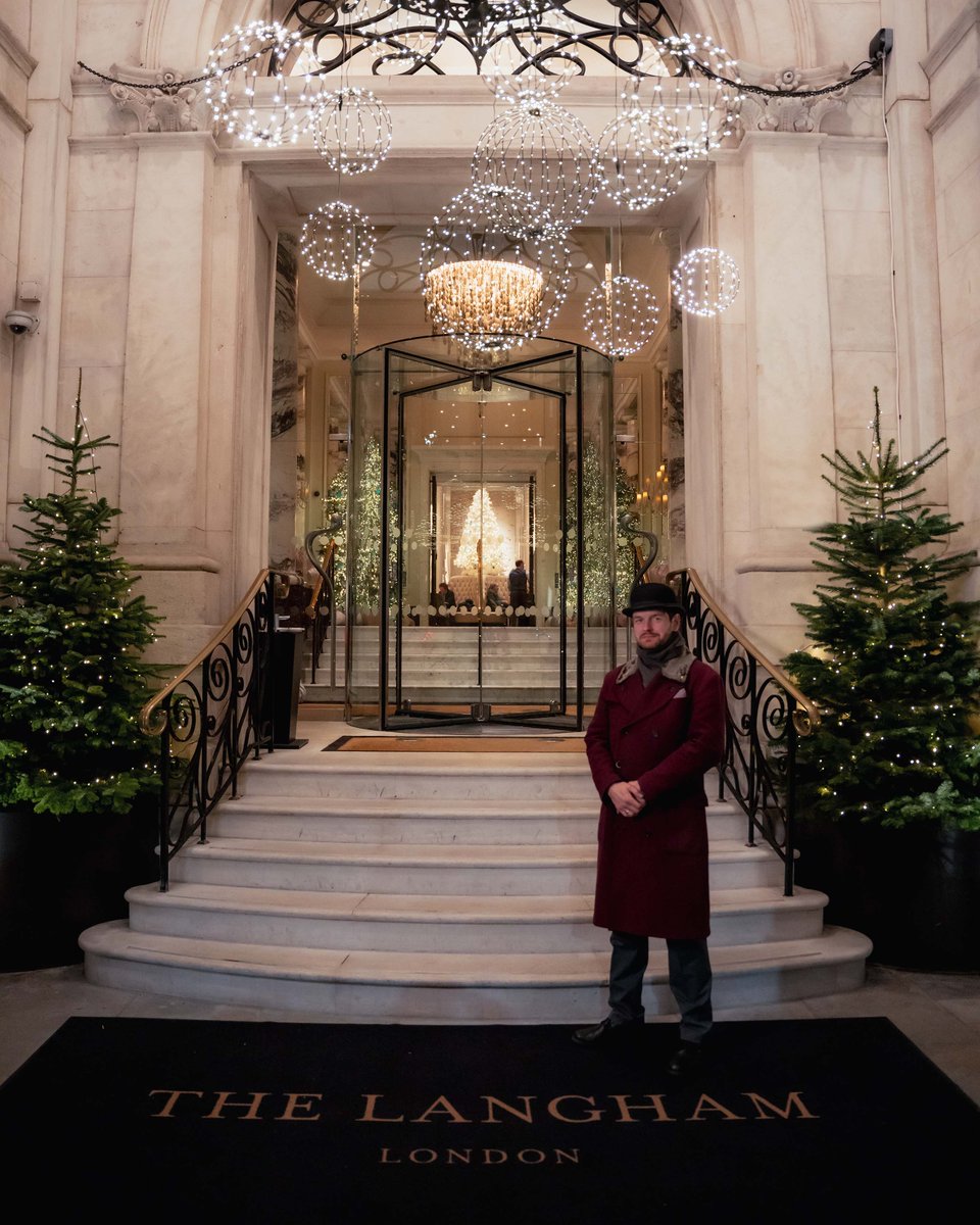 The Langham, London wishes you and your loved ones a wonderful Christmas. We look forward to celebrating with our guests staying this weekend ✨