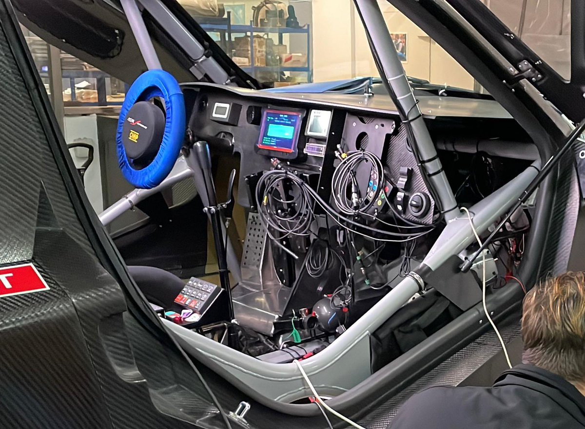 ASMmotorsport's tweet photo. Assembly of the new ORYX T3. A car designed and built to compete in Cross Country events around the world!
FIA T3 Category, “Lightweight Prototype Vehicles”.
Now available to buy or rent from ASM Motorsport! https://t.co/CGzNZbTzt2