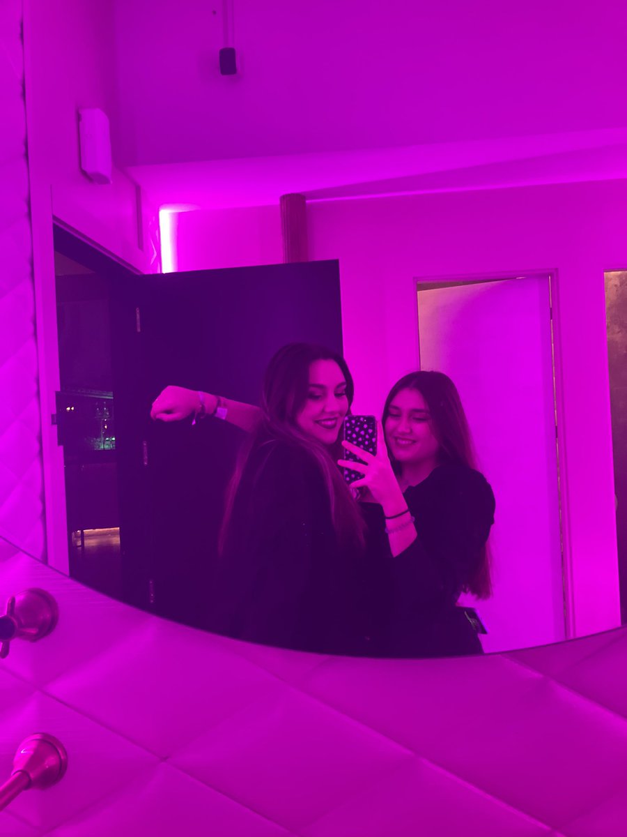 Gemajd10's tweet photo. Tú mi 24 de diciembre💖 https://t.co/FRhmqAAJYJ