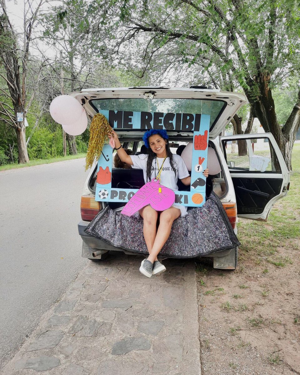 GuzmanVictoria3's tweet photo. Ahora sí, ¡SOY PROFE DE EDUCACIÓN FÍSICA! 🎓🧠🤸🏻‍♀️🤾🏻‍♀️🏊🏻‍♀️ https://t.co/d65e90XXfW