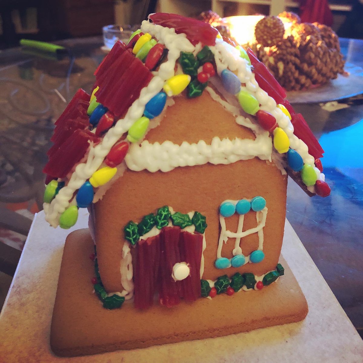 abiwright27's tweet photo. #HappyHolidays, #BlessedYule, and Merry #ChristmasEve from our #GingerbreadHome to yours! β€οΈπ
πΌπ https://t.co/scaPzr3SEq