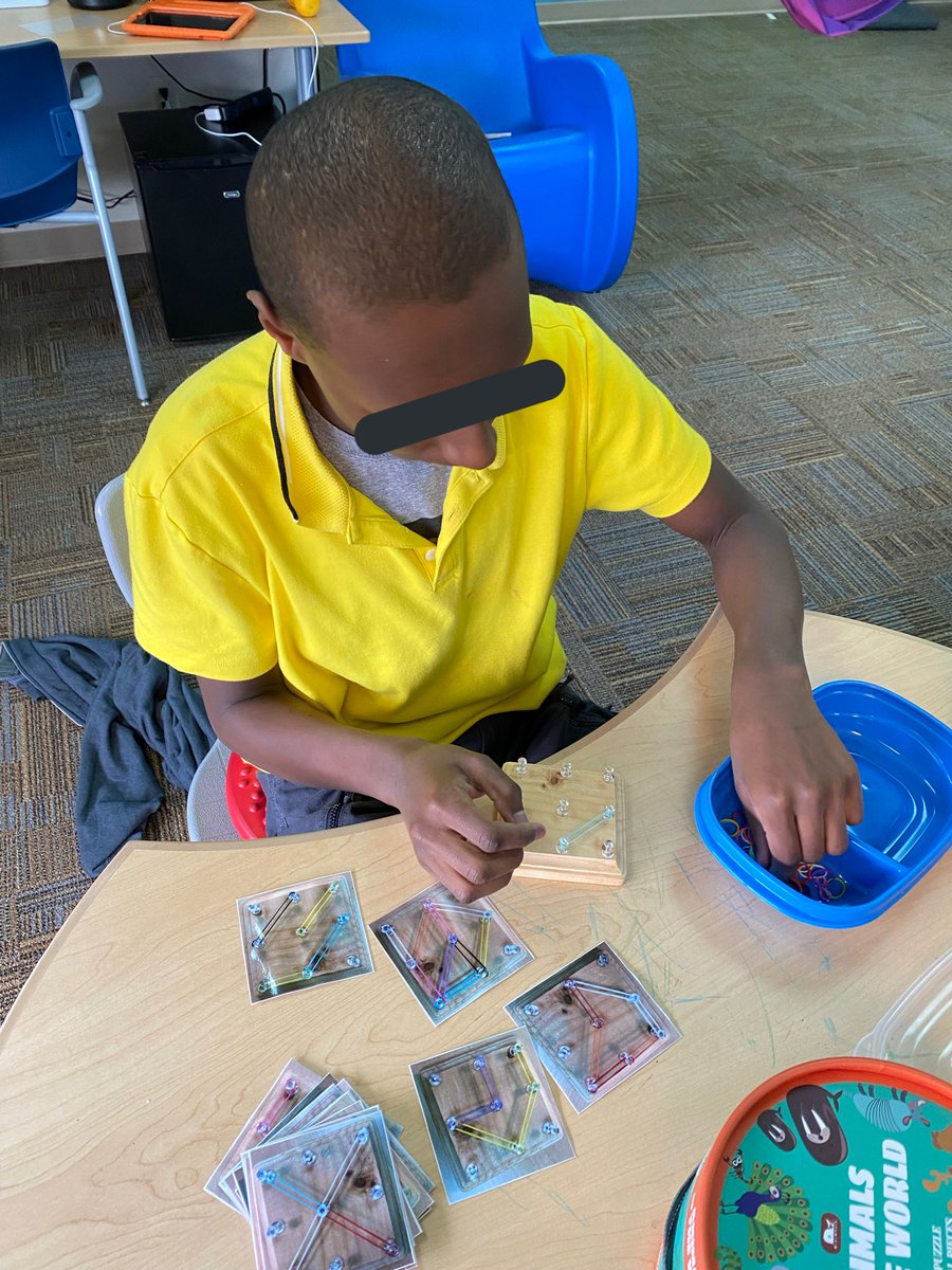 CallMeMoprah's tweet image. #TaskBoxes we already have are: silverware rolling, flashlight assembly, a lot fine motor pattern matching/number skills, and not pictured we have mail sorting and sock matching/rolling. So we have *some* but I need more! And better!