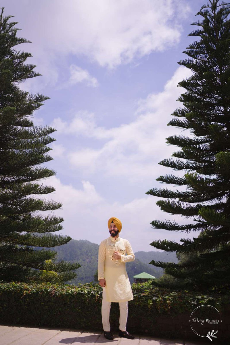 A subtle kurta for morning function