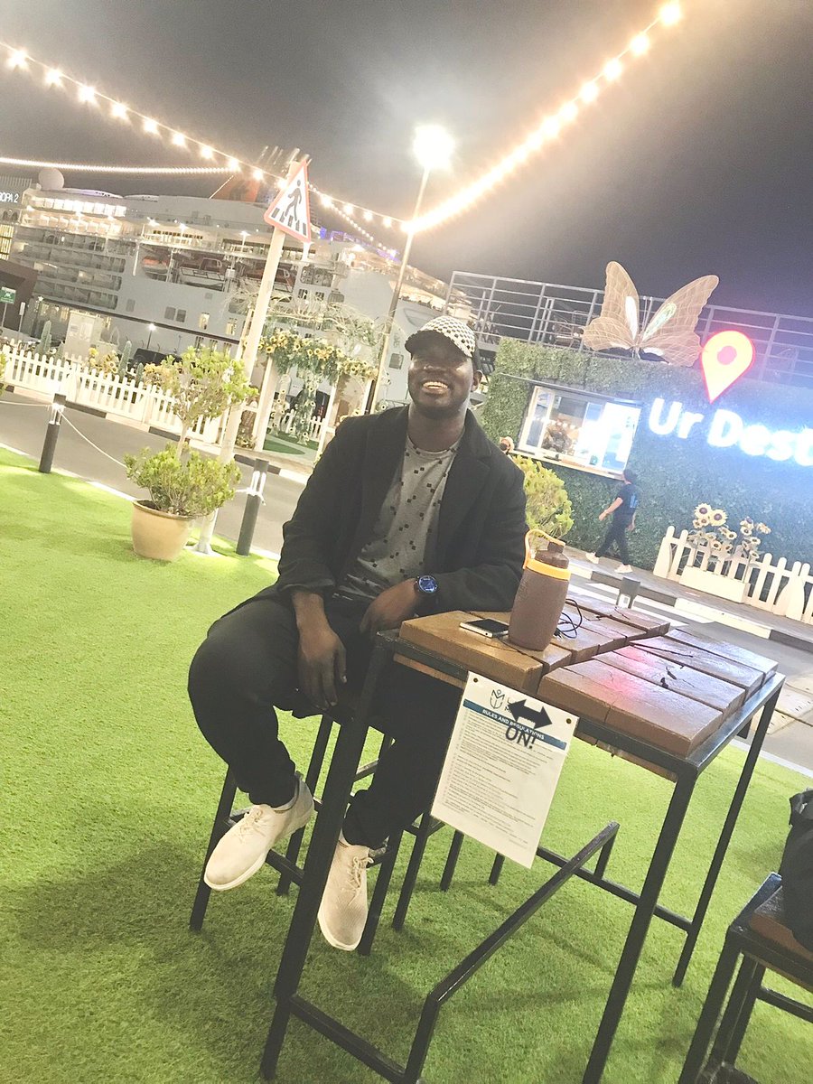 Let’s celebrate 🎉 it since Santa 🎅 choose to Visit us only once a year😂😂
Happy holidays to families and friend's 🎄🎉🎊