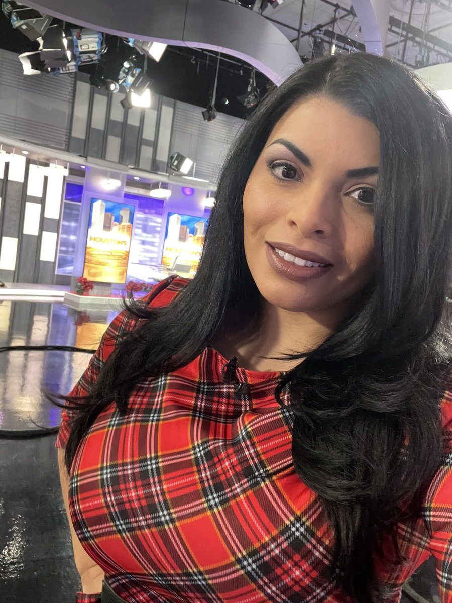 NatashaGeigel's tweet image. After nearly 2 years away, mama is back at the station 😁 #amnewsers #pandemicproblems #reporterlife