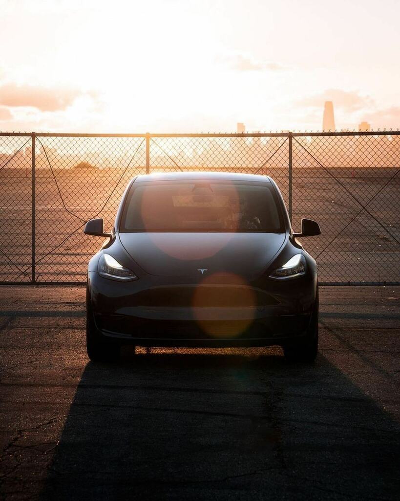 The Tesla Hub tweet media