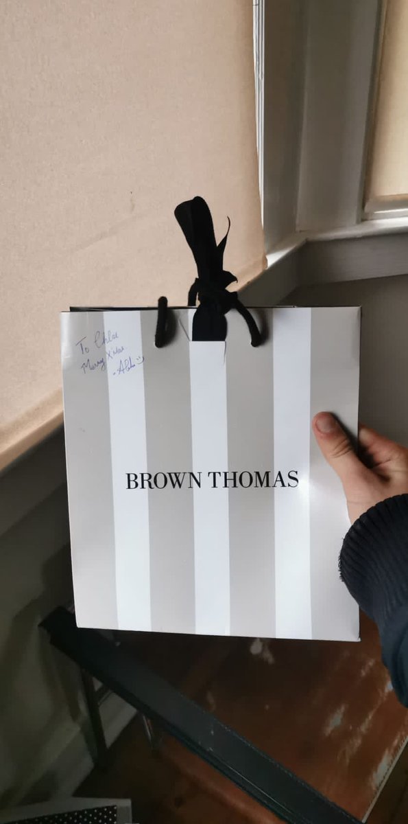 MaskeradeByRo's tweet photo. We found this today and took it home. We are 🥰HOPING🥰  to find its owner ! It was found in a #dublinbike basket. Off O Connell Dublin 1 #brownthomas  #lost #foundindublin  #Christmasgifts https://t.co/4PBYsWo4Hi