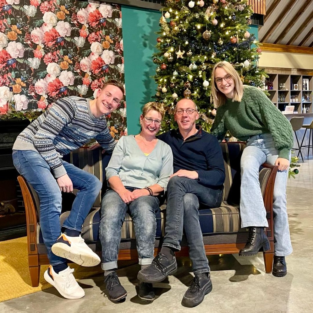 Wij wensen jullie allemaal fijne feestdagen en een gezond en voorspoedig 2022! ⭐️