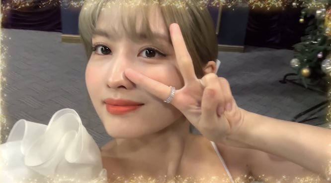 momo pics tweet media