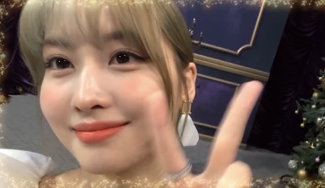 momo pics tweet media