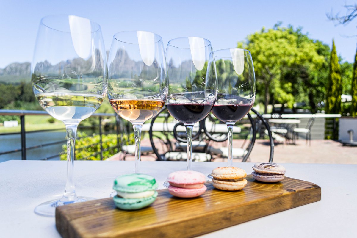 Indulge in our sweet and savoury Macaron and wine tasting this festive season for only R130 per paring. Pop by to discover all 4 wines and flavours.

#wineparings #webersburgwines #colouryourlife #festivecheer