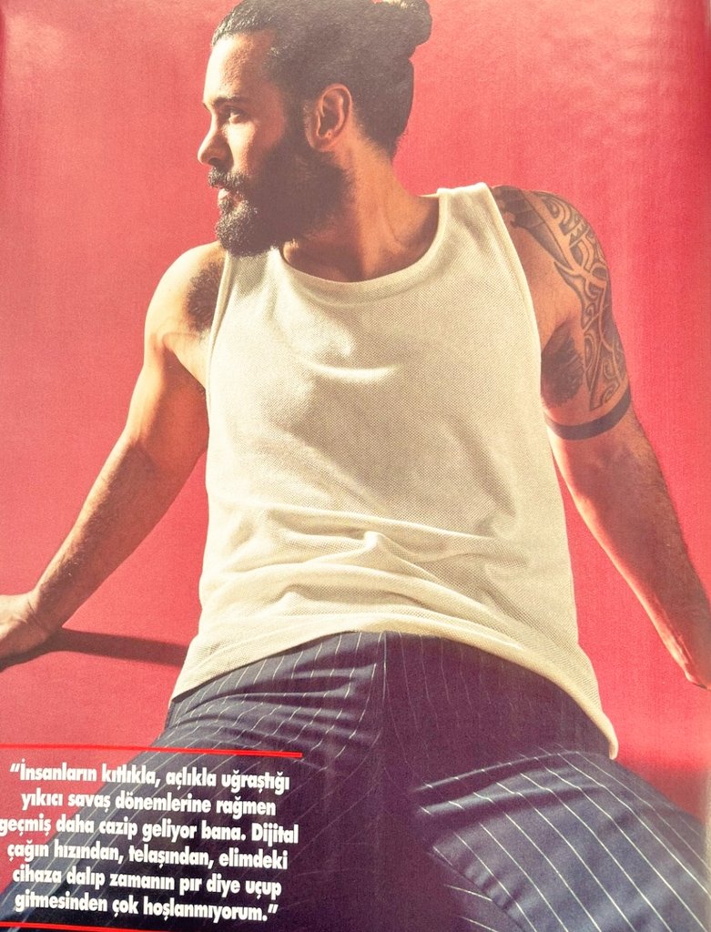 MarysolCasti's tweet photo. All I wanted for Christmas ... and New Years and Easter and ...any celebration.... is his beautiful profile! 🔥🔥🔥
Amo esta foto!🥰
#BarışArduç 🙌🏼🧿💕 https://t.co/7L82XYpuof