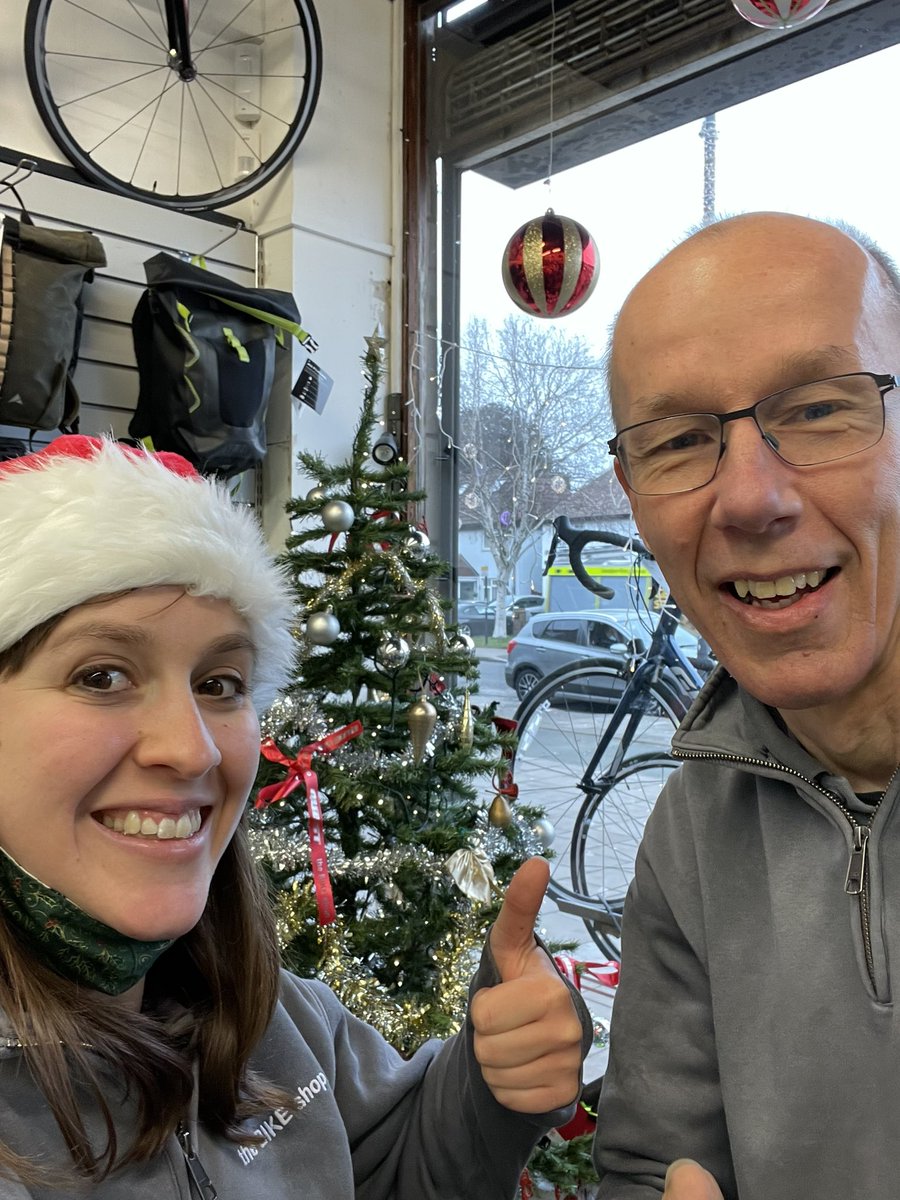 Questbikes's tweet photo. We would like to wish all our customers a very merry Christmas and happy new year! https://t.co/fdNpFGUF96