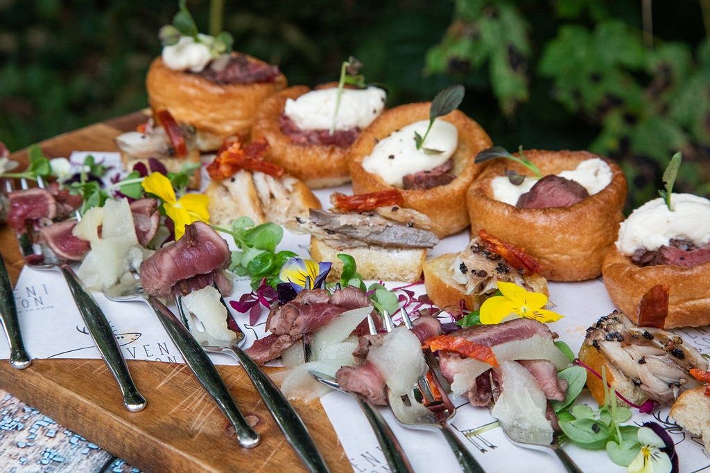 Happy Christmas Eve!!!

What are you eating for nibbles? 

.

#happychristmaseve #christmasevefood 
#foodadventure #eatmoregame #gamefood #lovegame