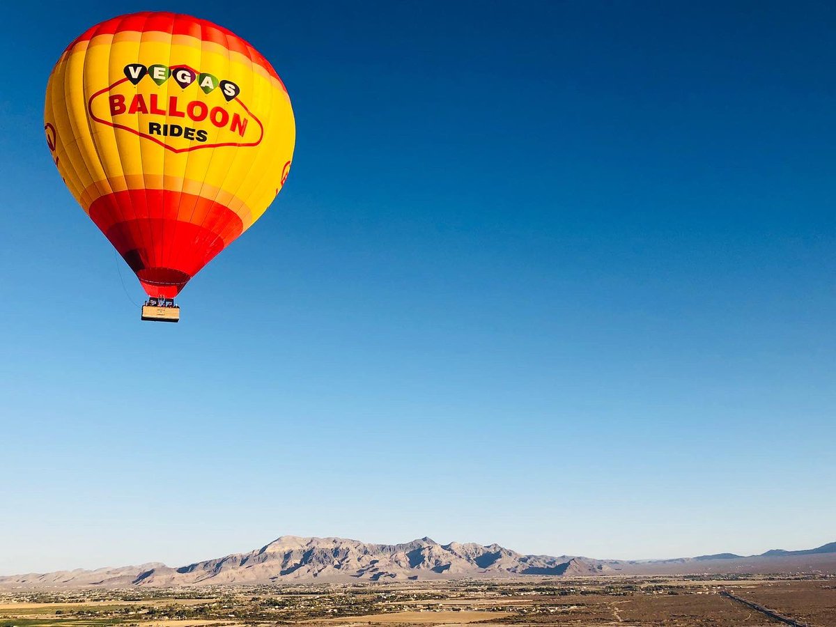 Vegasballoons's tweet photo. 🎁 It is the last shopping day of the year ~ but have no fear ~ there is still time to give the gift of flight ~ right here! https://t.co/dqGjYI7KAe