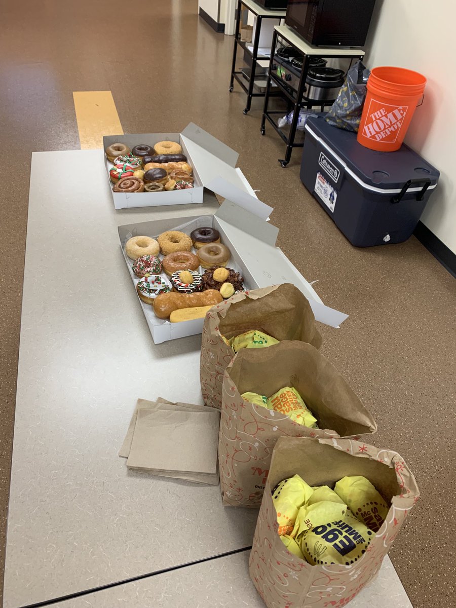 Last minute treat while we bring in Christmas. Thank you to all the associates working this Christmas morning at 5363. Merry Christmas to all.