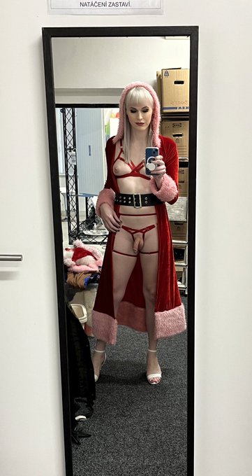 Ho fuckin&rsquo; ho! 🎄 https://t.co/55VJtehdwb