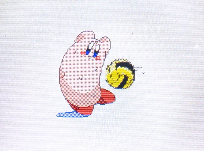 ドッジボールで必死に避けるカービィ 