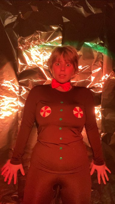 The Christmas lingerie never came in so,,, homemade sexy gingerbread man 🥴 https://t.co/x3lW69K2IH<a href="/tag/samus"class="tags"><span>#samus</span></a>