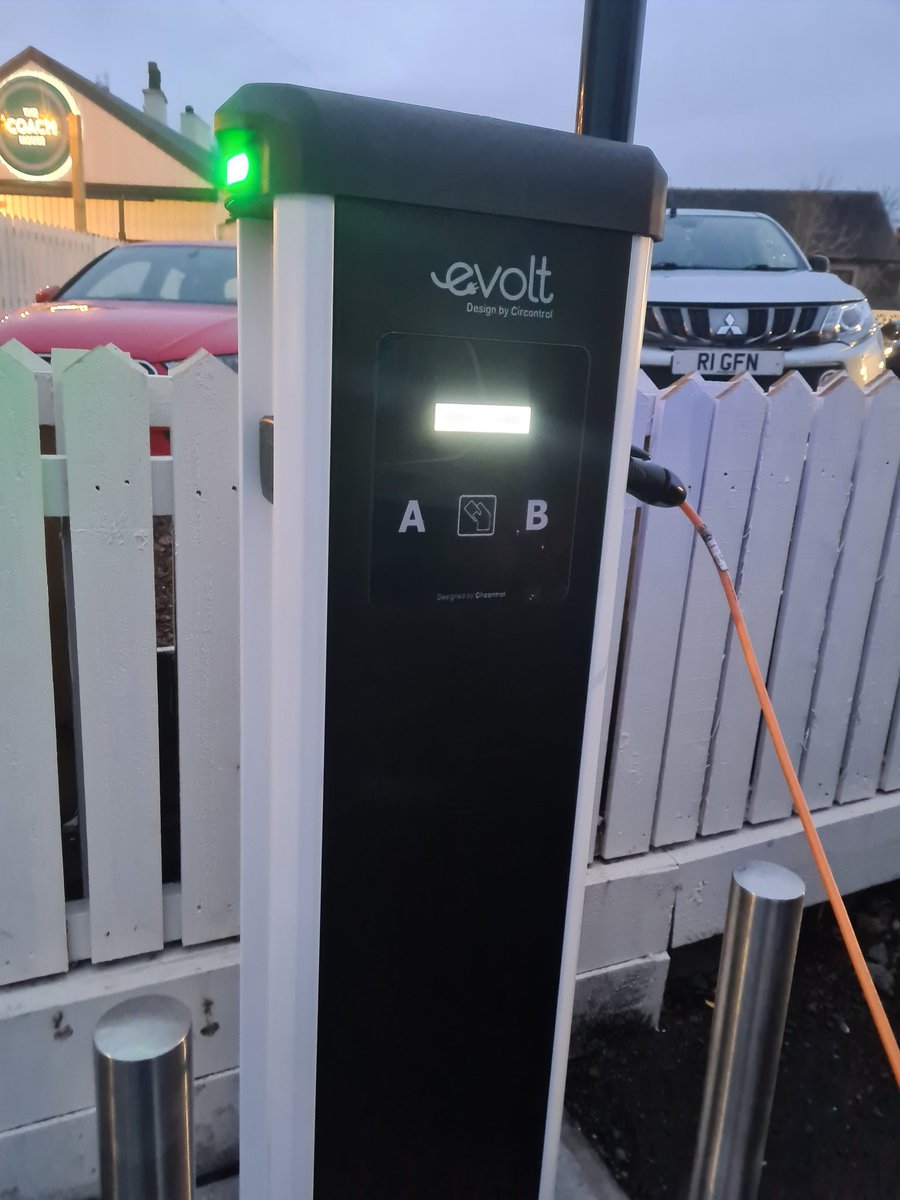 morefreckles's tweet photo. @ChargePlaceScot what's the point in installing an unlabelled charger in Bridge of Weir that can't be activated by the app and your own call handlers can't identify? https://t.co/7zDUDuHDQD