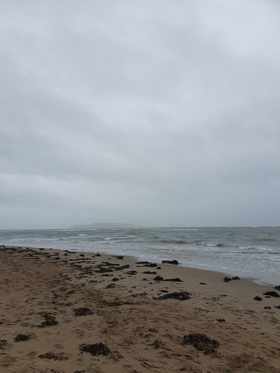 Rush Beach, North County Dublin. I'm trying to apply analysis skills gleaned from @NaturalNav's #TheSecretWorldOfWeather.