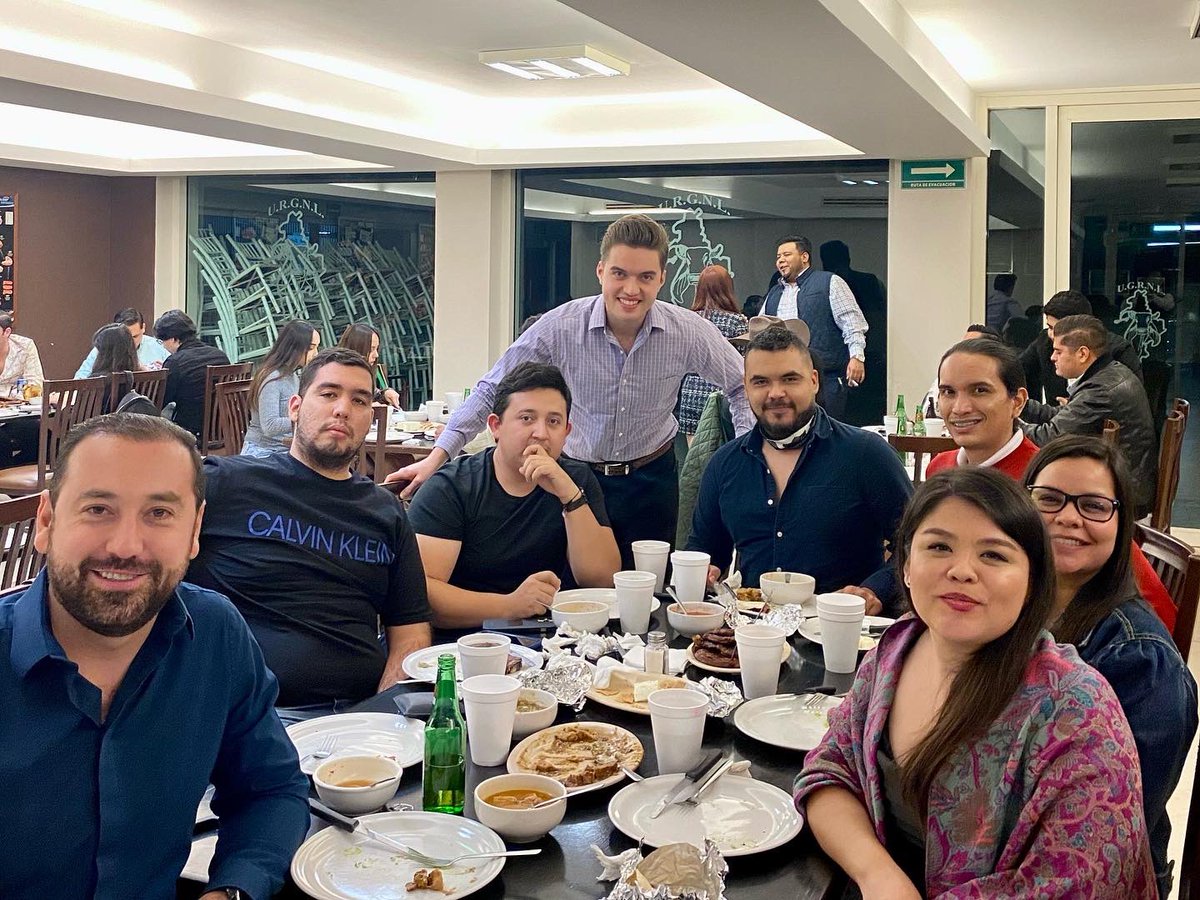 Alianza2030's tweet photo. Posada Alianza 2030. Siempre será bueno reencontrarnos y hacer equipo. ¡Felices fiestas! 🎄 #Alianza2030 https://t.co/CaI7hgimD2
